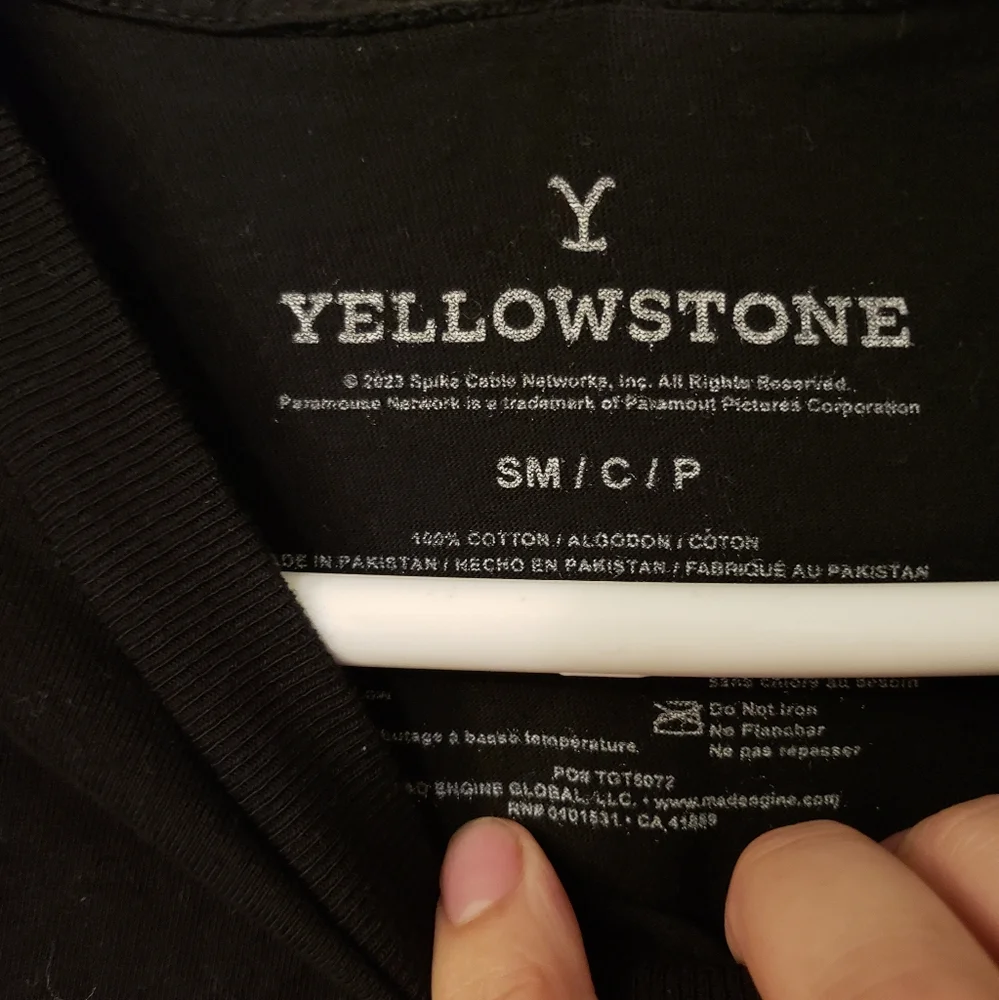 Yellowstone Dutton Ranch Show Tshirt - Picture 3 of 7